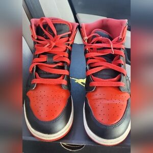 Air Jordan 1 Mid GS Black Red White Size 7Y